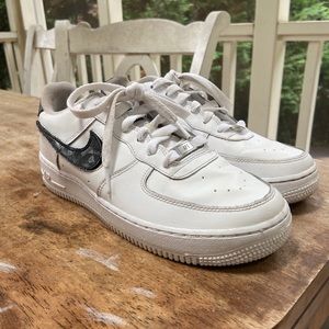 Rare Nike Air Force with Removable Swooshes
